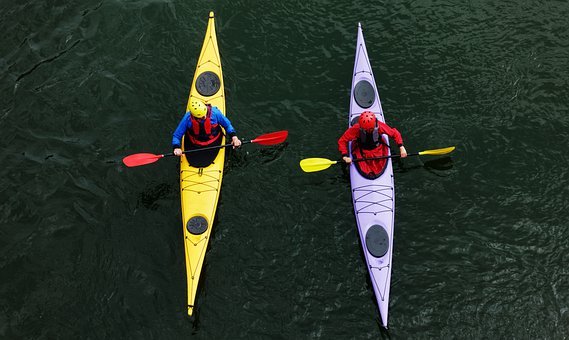 Kayak Or Canoe - Differences and Benefits?