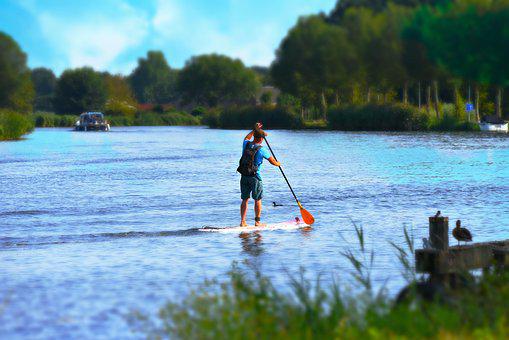 How Long Should a Paddle Board Paddle Be?