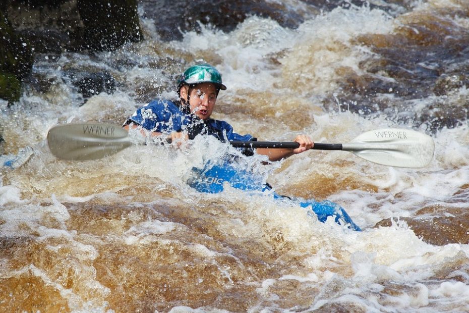 What You Need To Know About Whitewater Kayaks