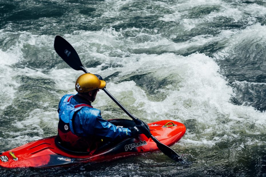 Guide to Safe and Dangerous Wind Limits For Kayaking